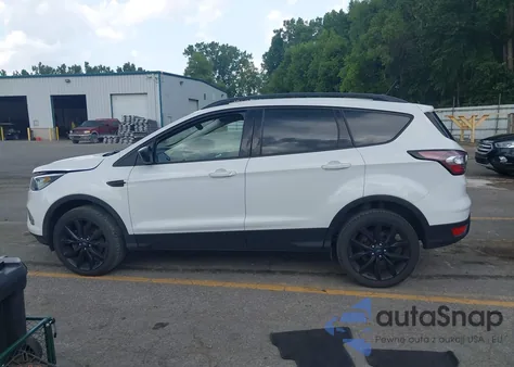 2018 Ford Escape Se z USA, uszkodzony, nr VIN 1FMCU9GD8JUA83682